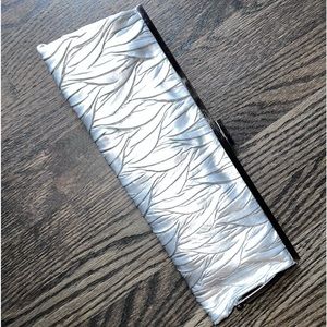 Jessica McClintock Silver Vintage Evening Clutch Purse w/Gunmetal Accents